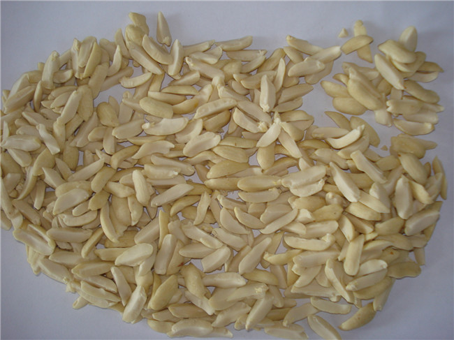 Blanched slivered peanut